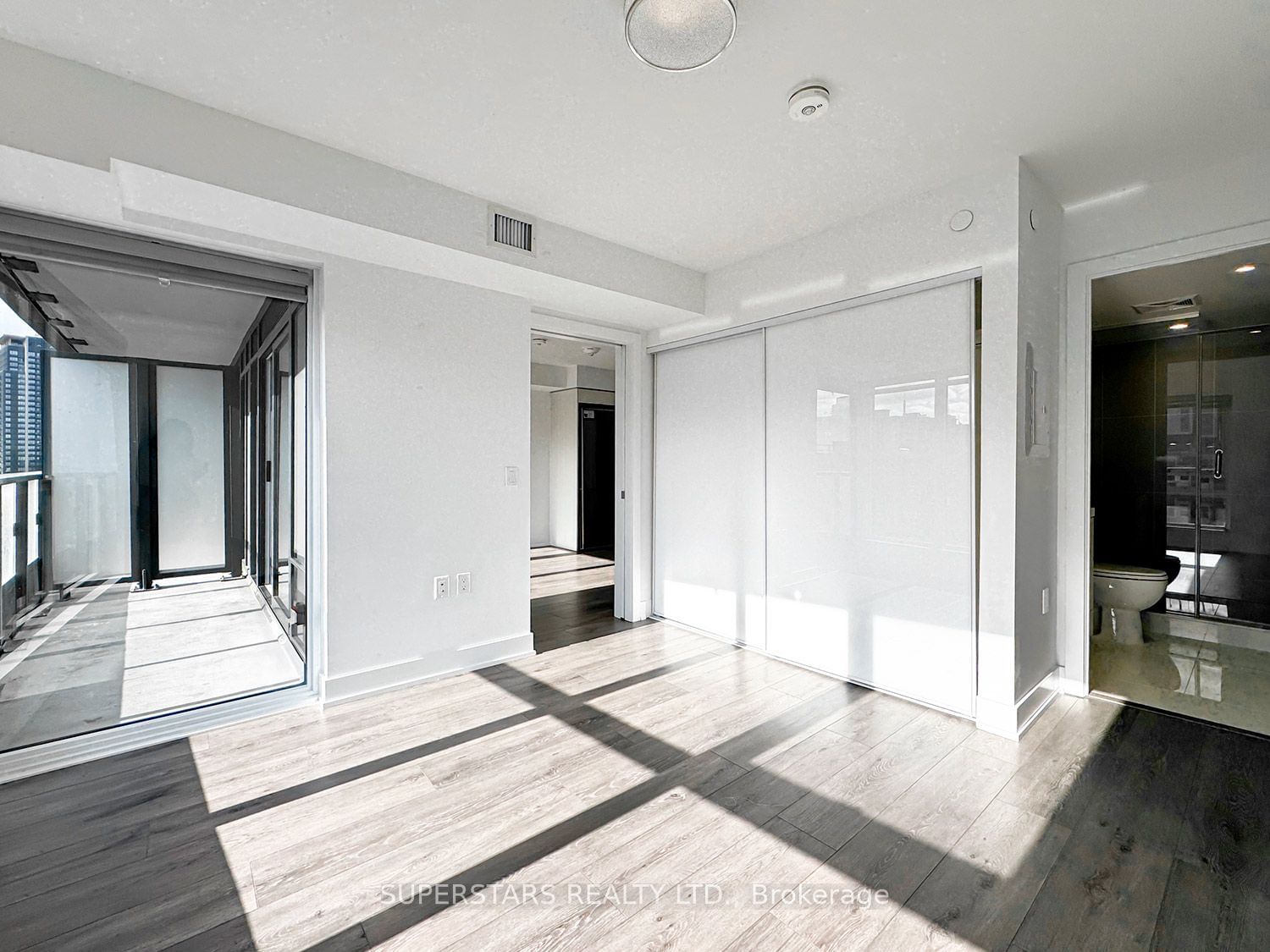 585 Bloor St E, unit 1320 for sale