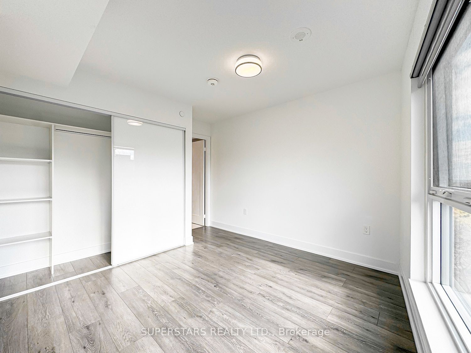 585 Bloor St E, unit 1320 for sale