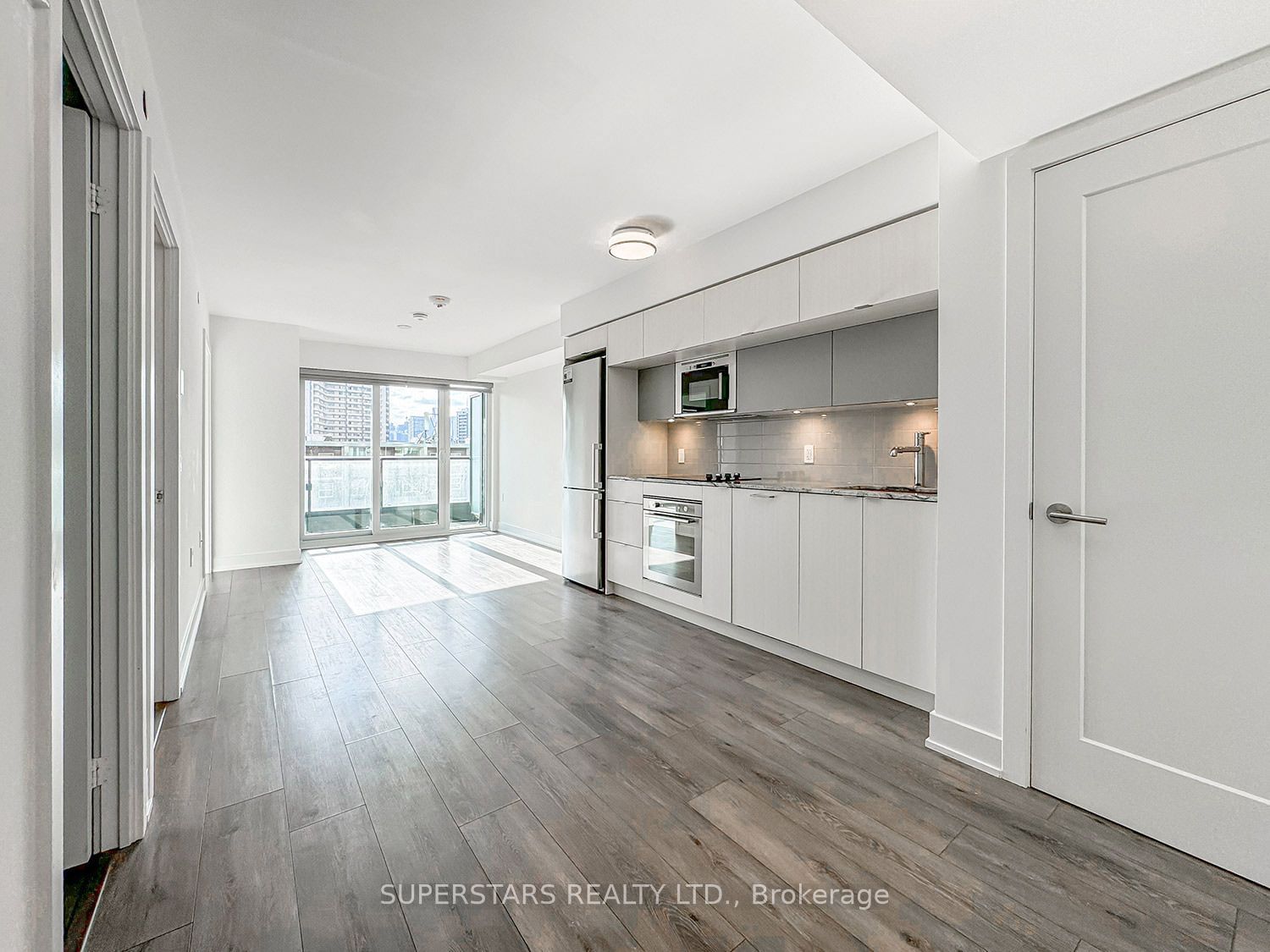 585 Bloor St E, unit 1320 for sale