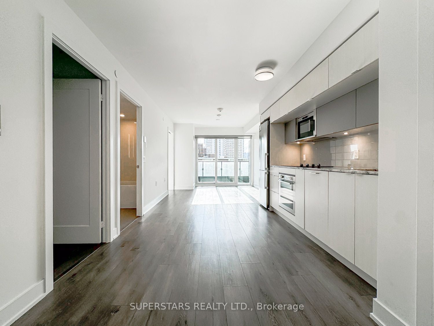 585 Bloor St E, unit 1320 for sale