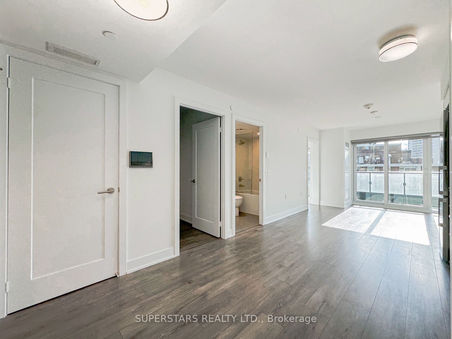 585 Bloor St E, unit 1320 for sale