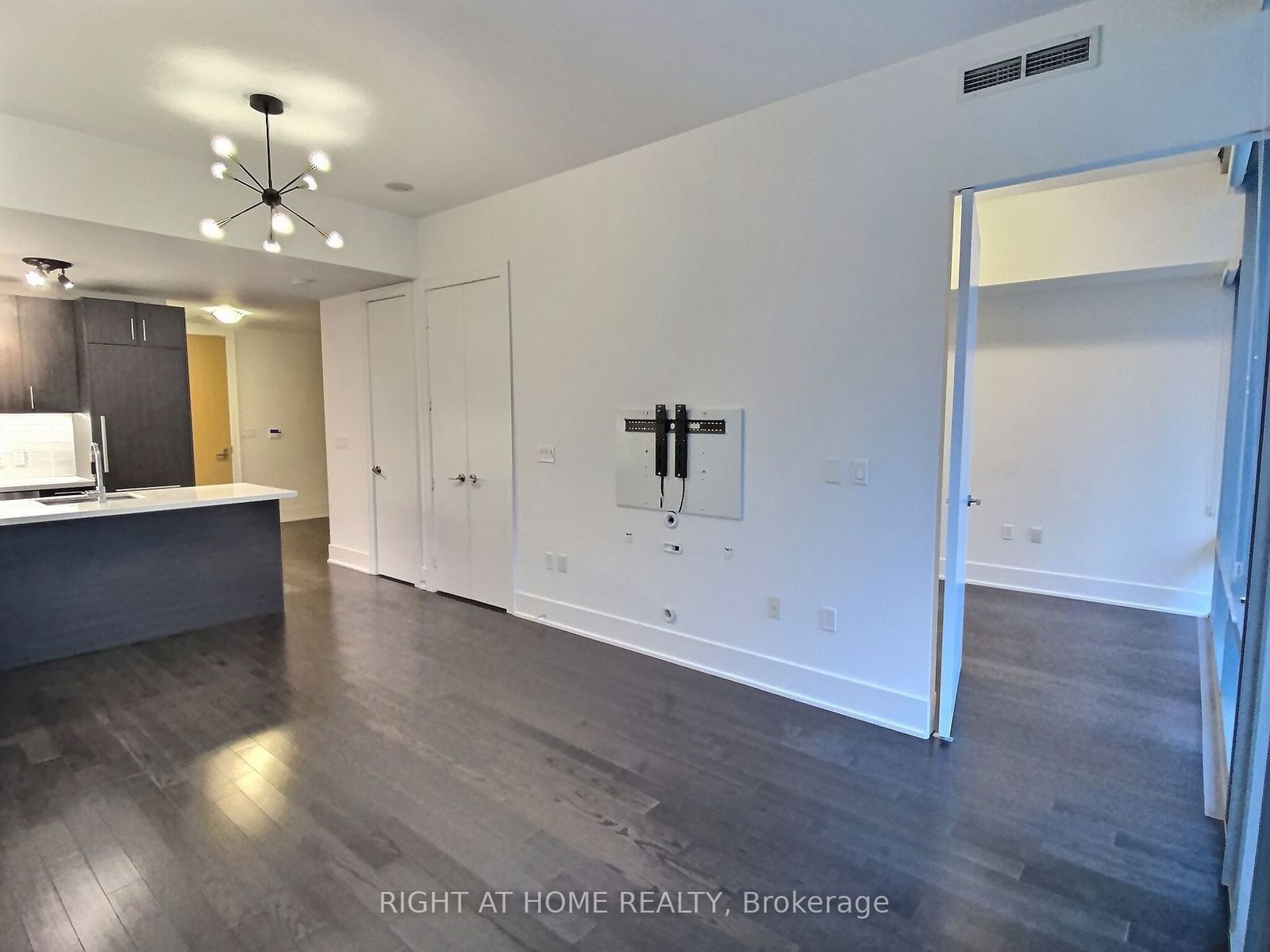 39 Queens Quay E, unit 1008 for rent