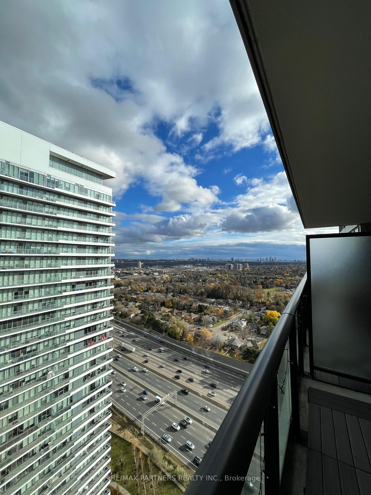 95 McMahon Dr, unit 3509 for rent