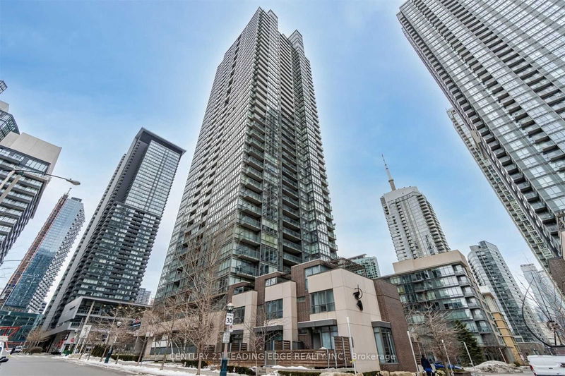 15 FORT YORK Blvd, unit 806 for rent