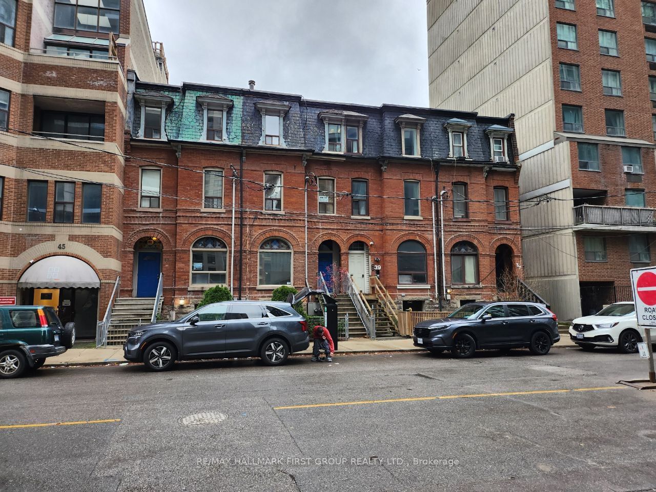 37 Mutual St for sale 