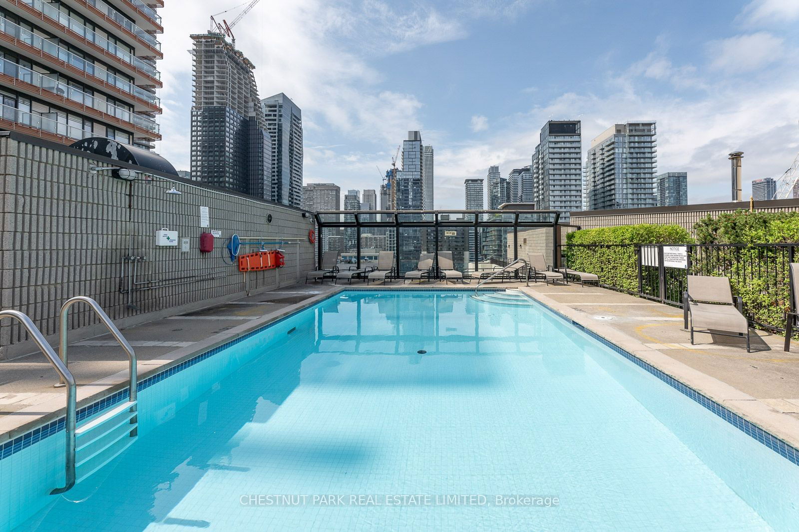 25 Maitland St, unit 502 for sale