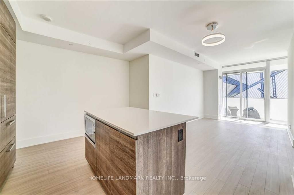 200 Bloor St W, unit 401 for sale