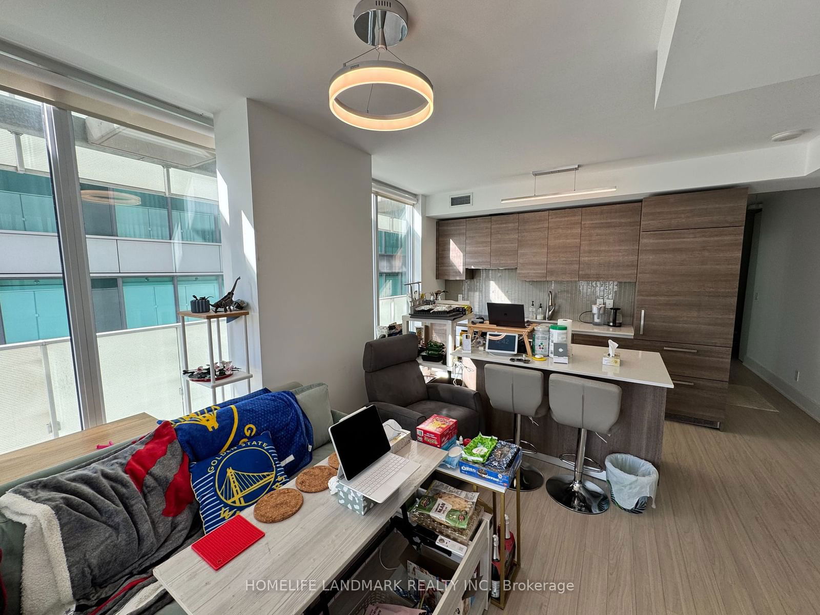 200 Bloor St W, unit 401 for sale