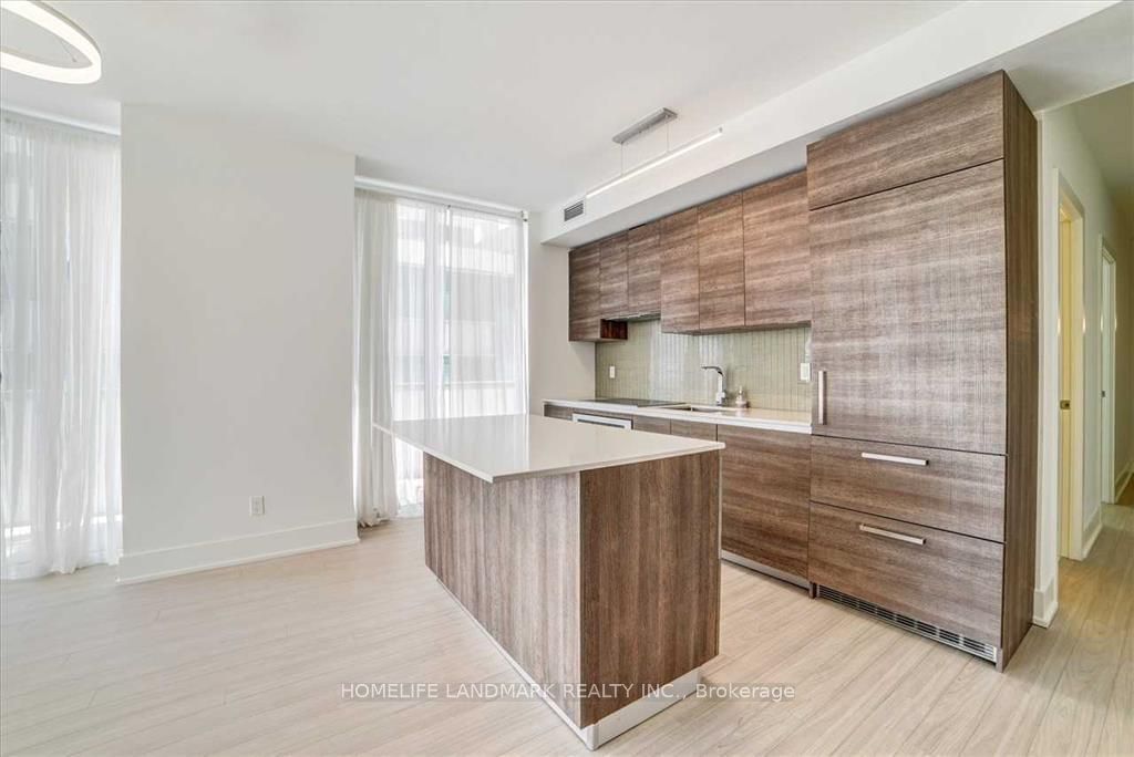 200 Bloor St W, unit 401 for sale