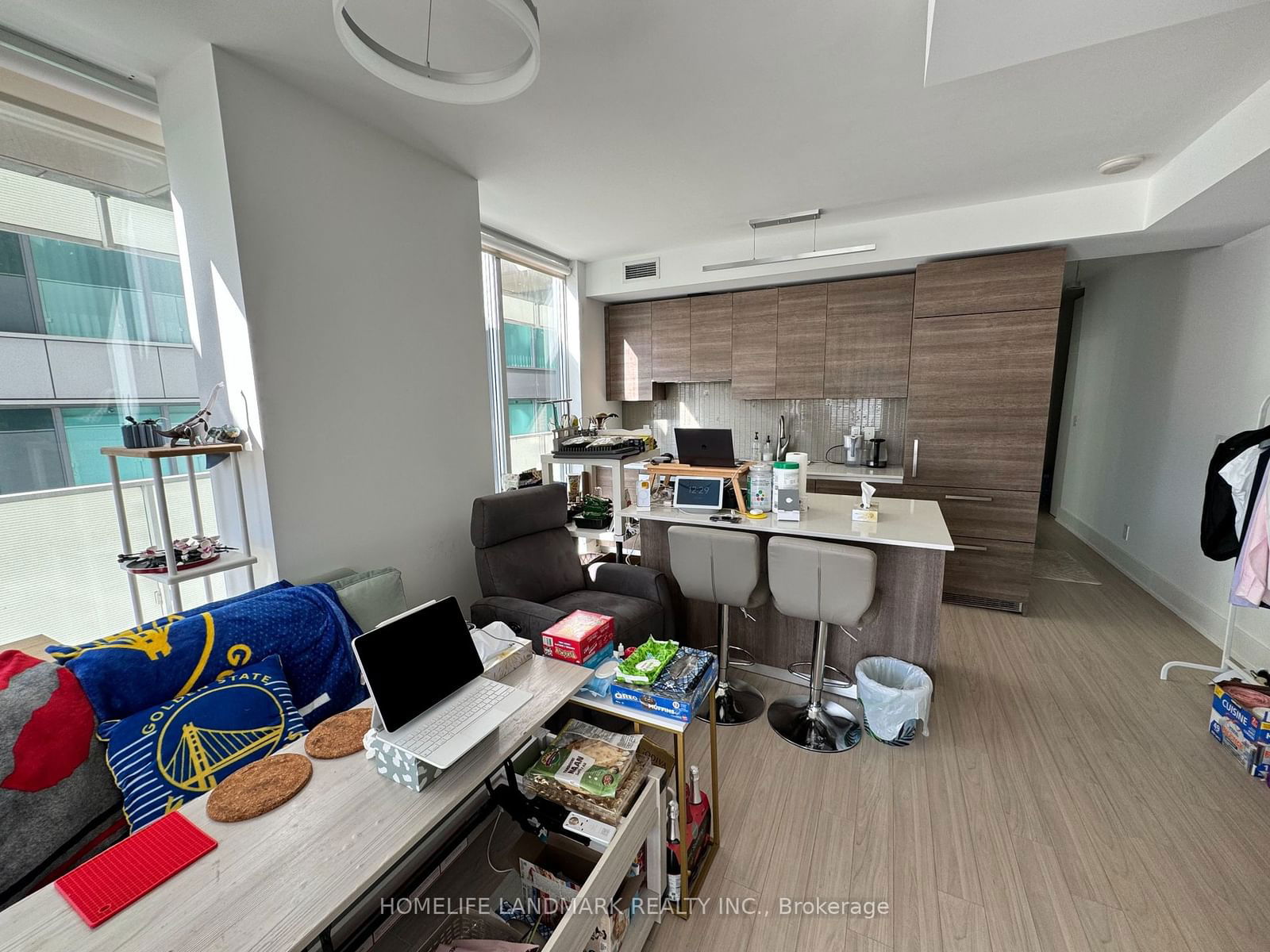 200 Bloor St W, unit 401 for sale