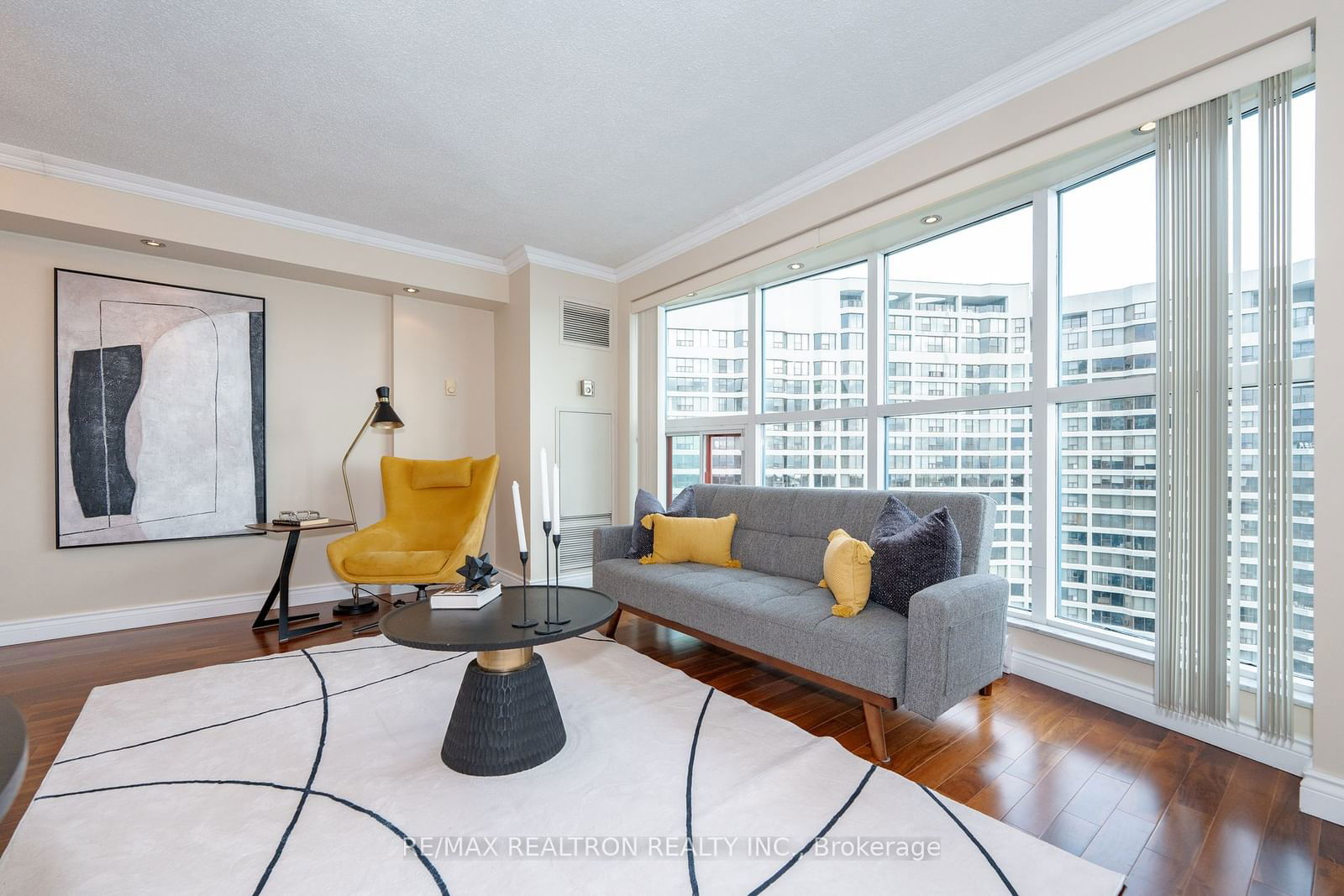 99 Harbour Sq, unit 3303 for sale