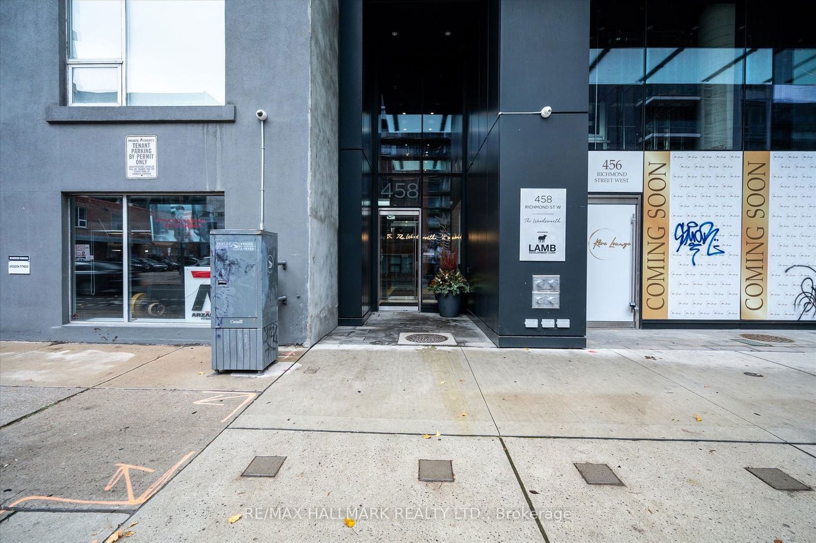 458 Richmond St W, unit 204 for sale