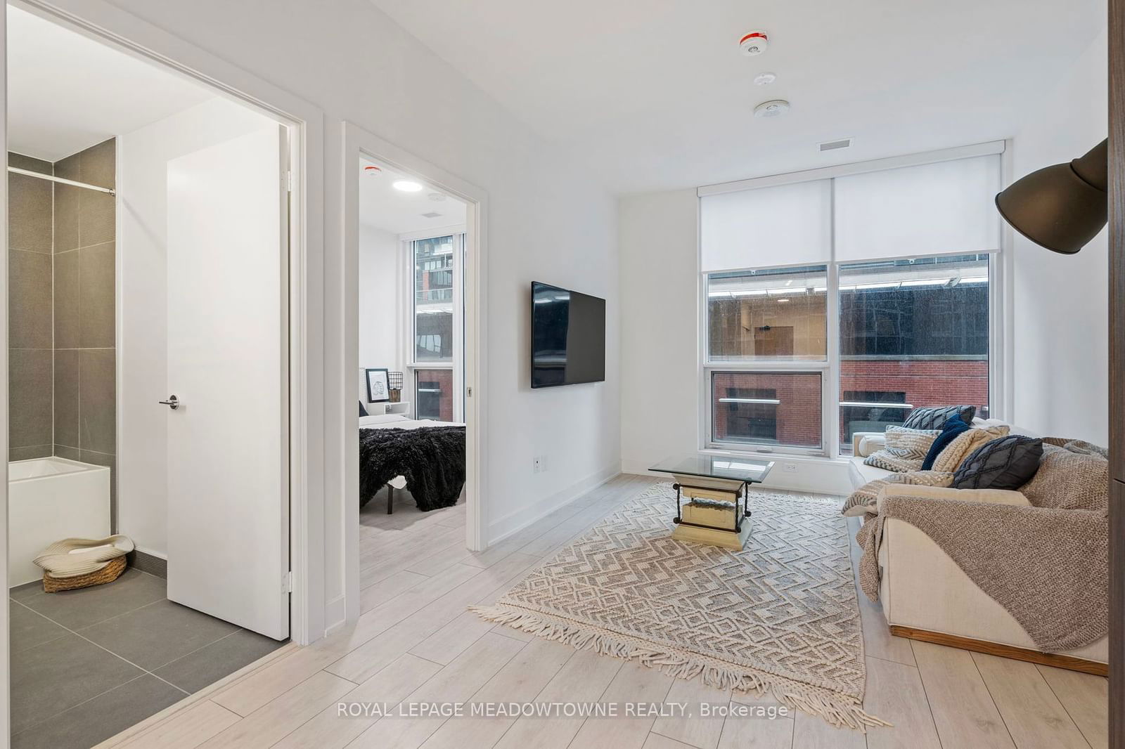 15 Mercer St, unit 813 for sale