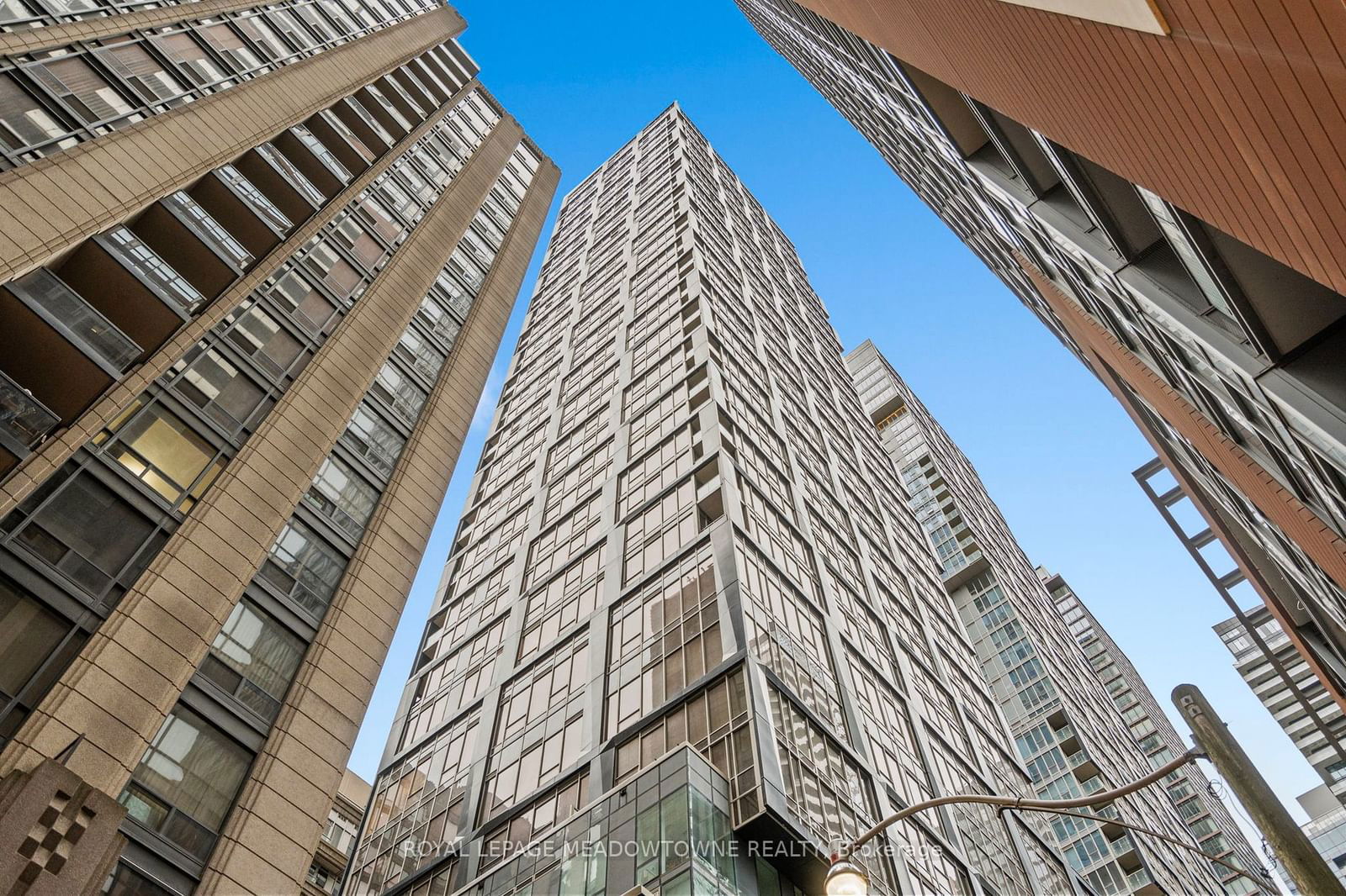 15 Mercer St, unit 813 for sale