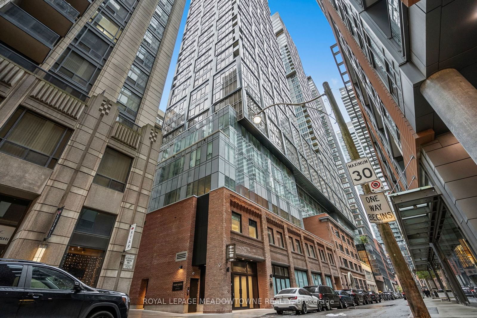 15 Mercer St, unit 813 for sale