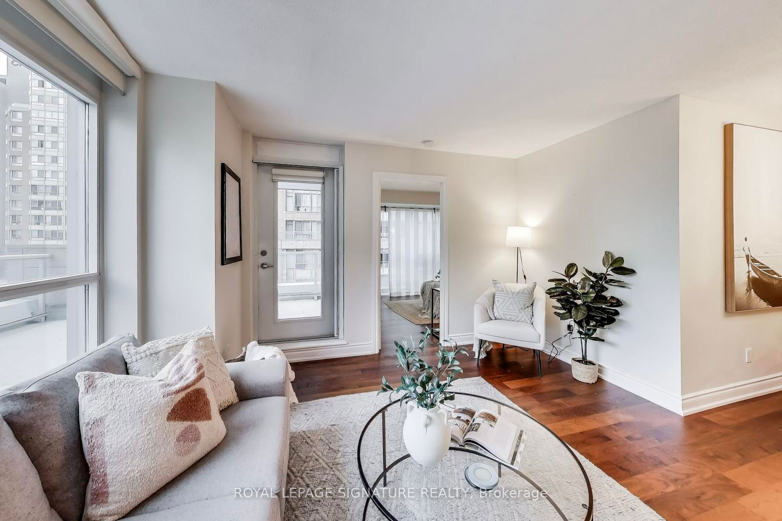 761 Bay St, unit 304 for sale