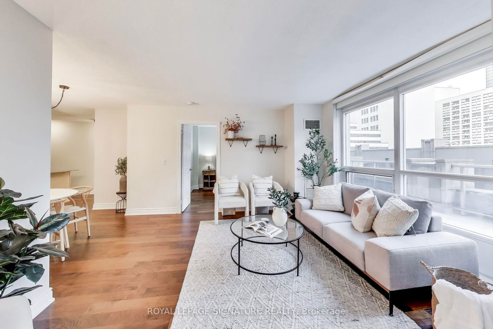 761 Bay St, unit 304 for sale