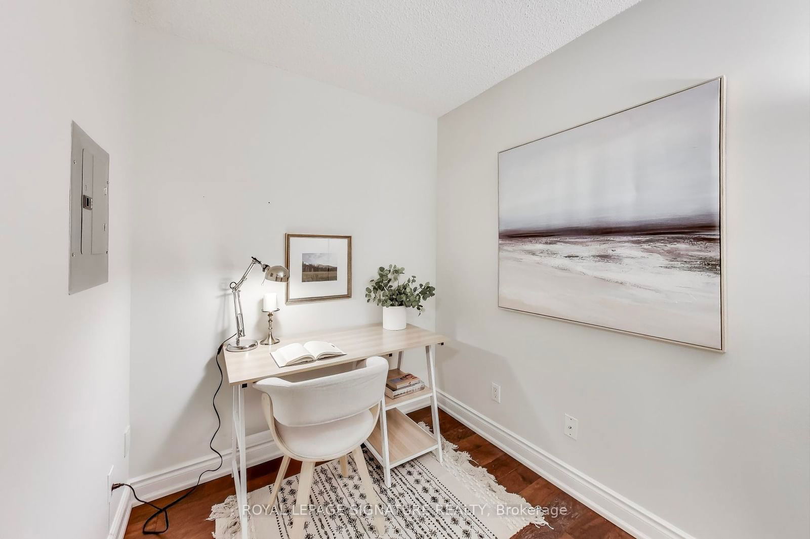 761 Bay St, unit 304 for sale