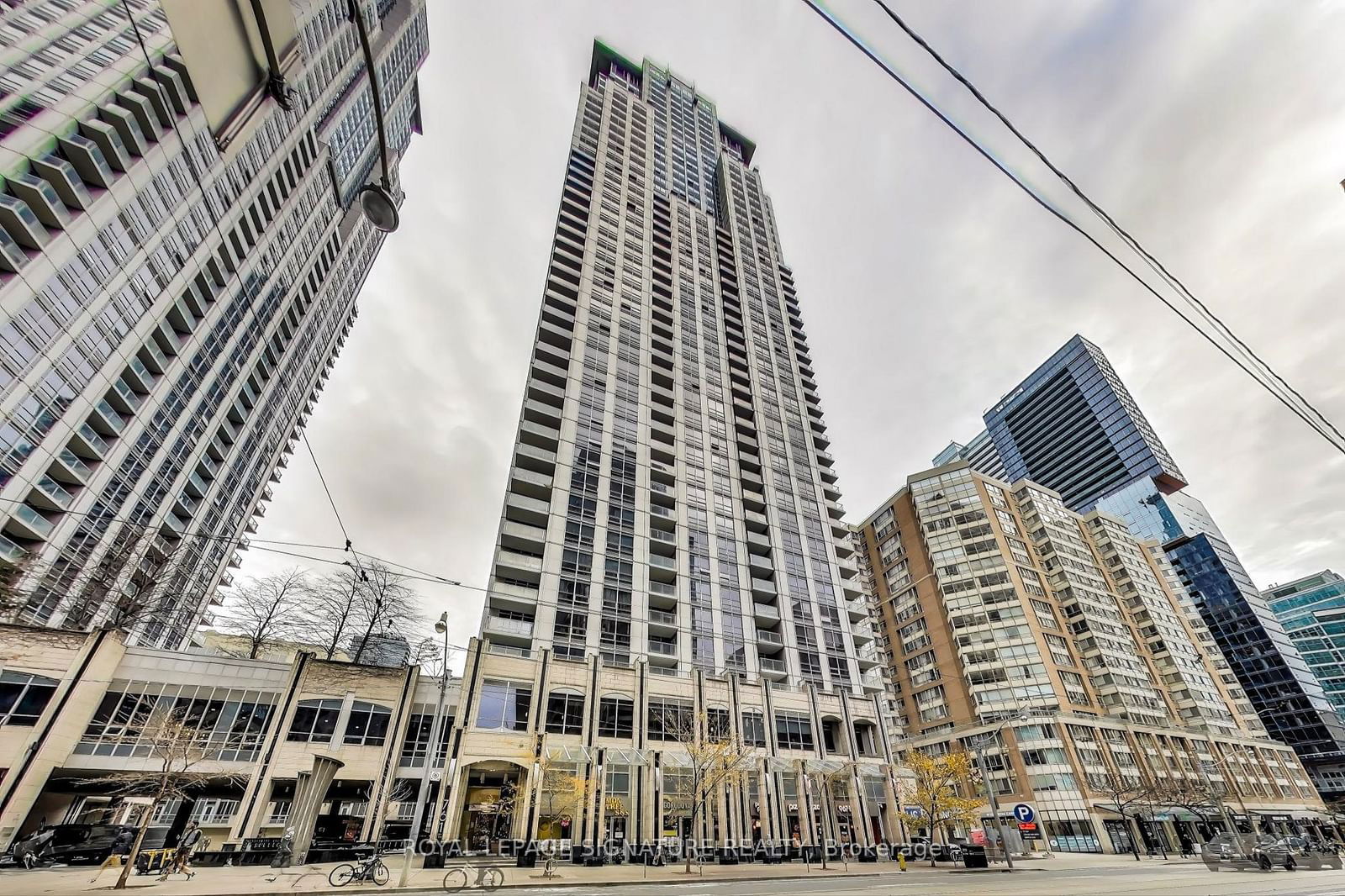 761 Bay St, unit 304 for sale