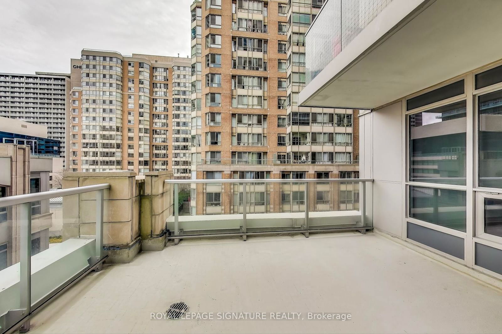 761 Bay St, unit 304 for sale