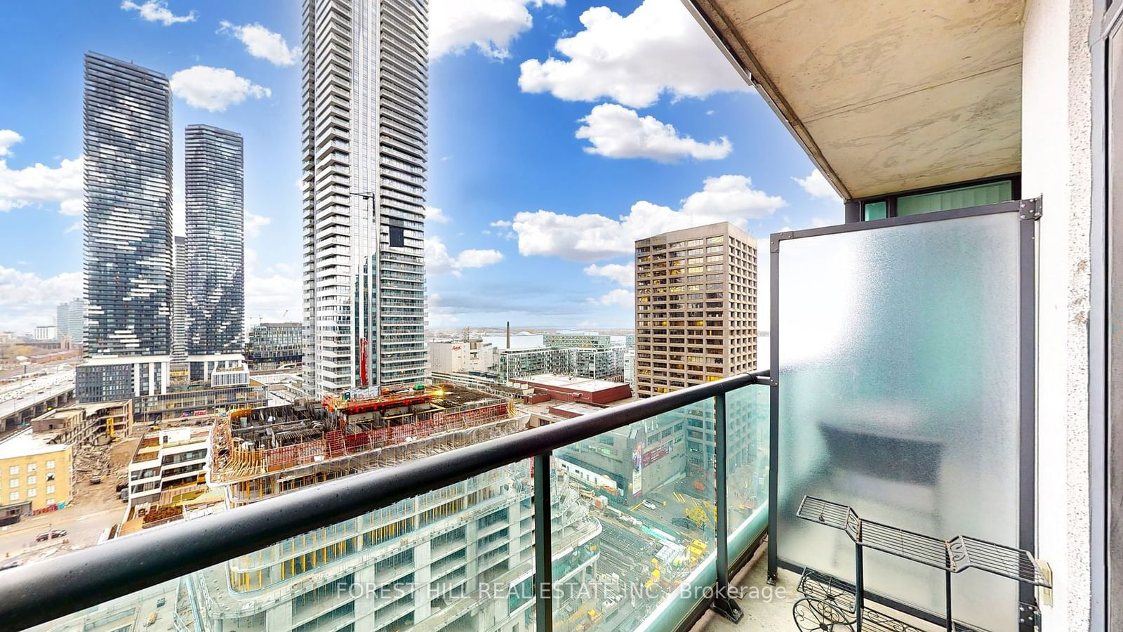 16 Yonge St, unit 2207 for sale