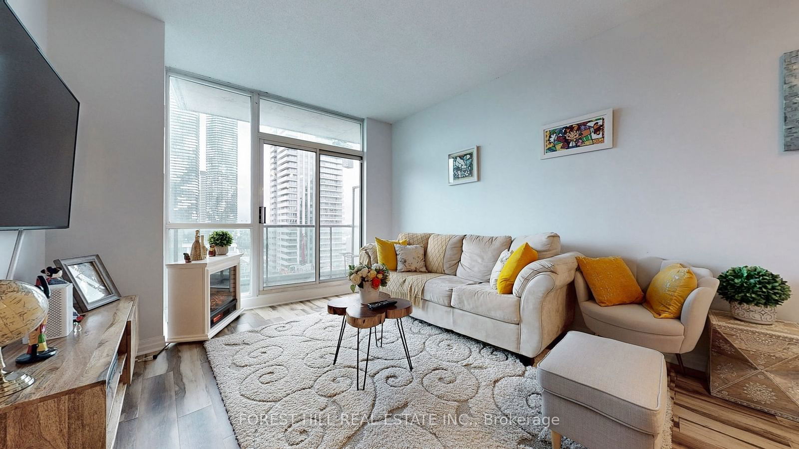 16 Yonge St, unit 2207 for sale