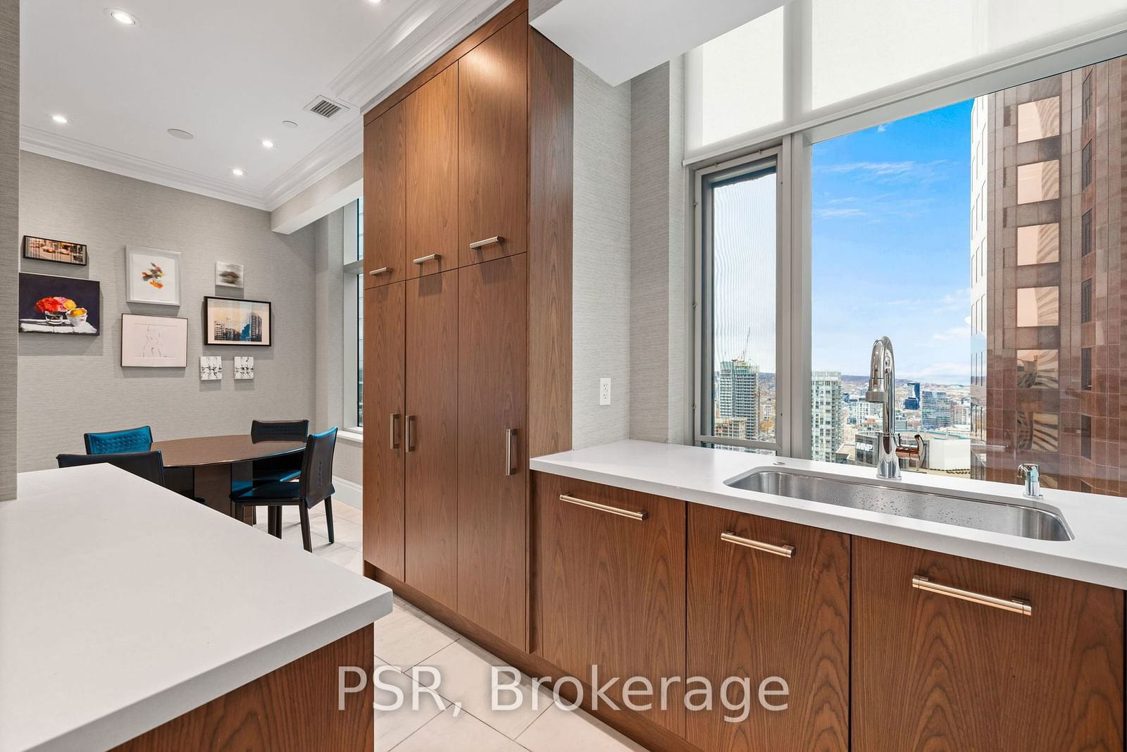 311 Bay St, unit 3604 for sale