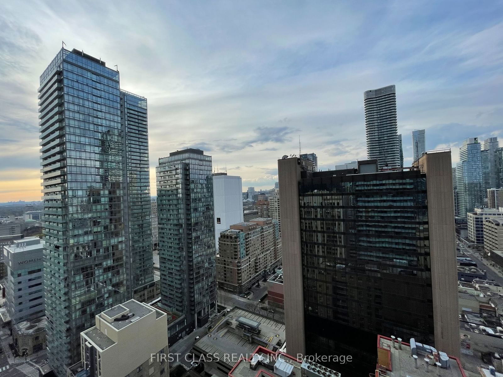 15 Grenville St, unit 2707 for rent