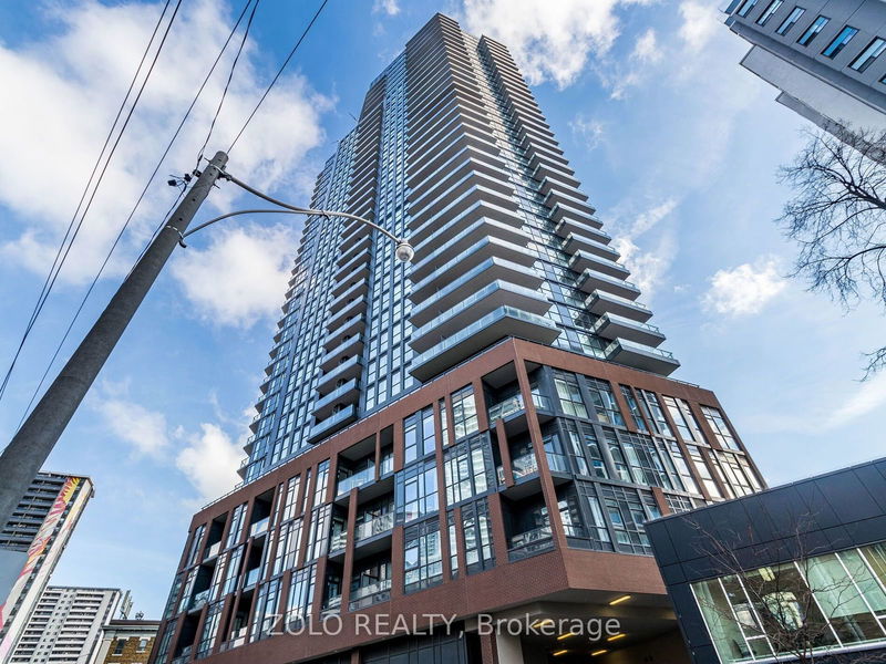 159 Wellesley St E, unit PH10 for rent