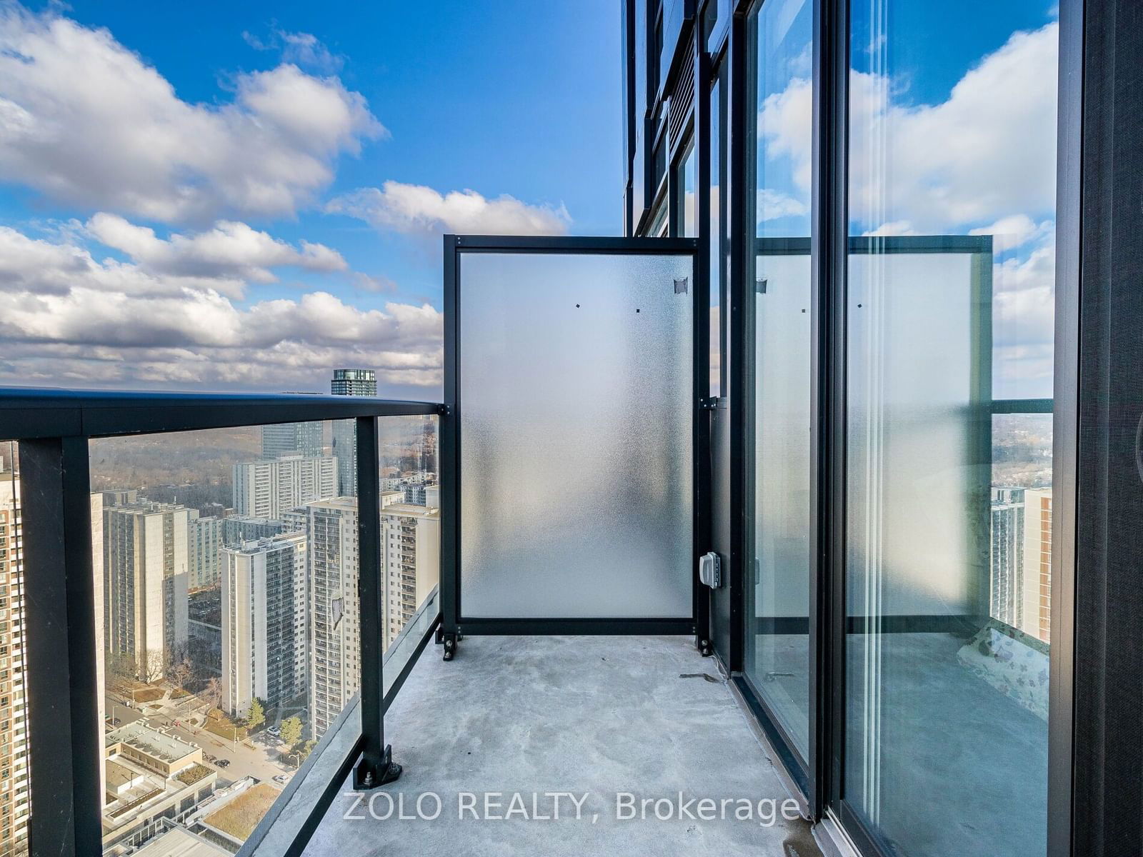 159 Wellesley St E, unit PH10 for rent