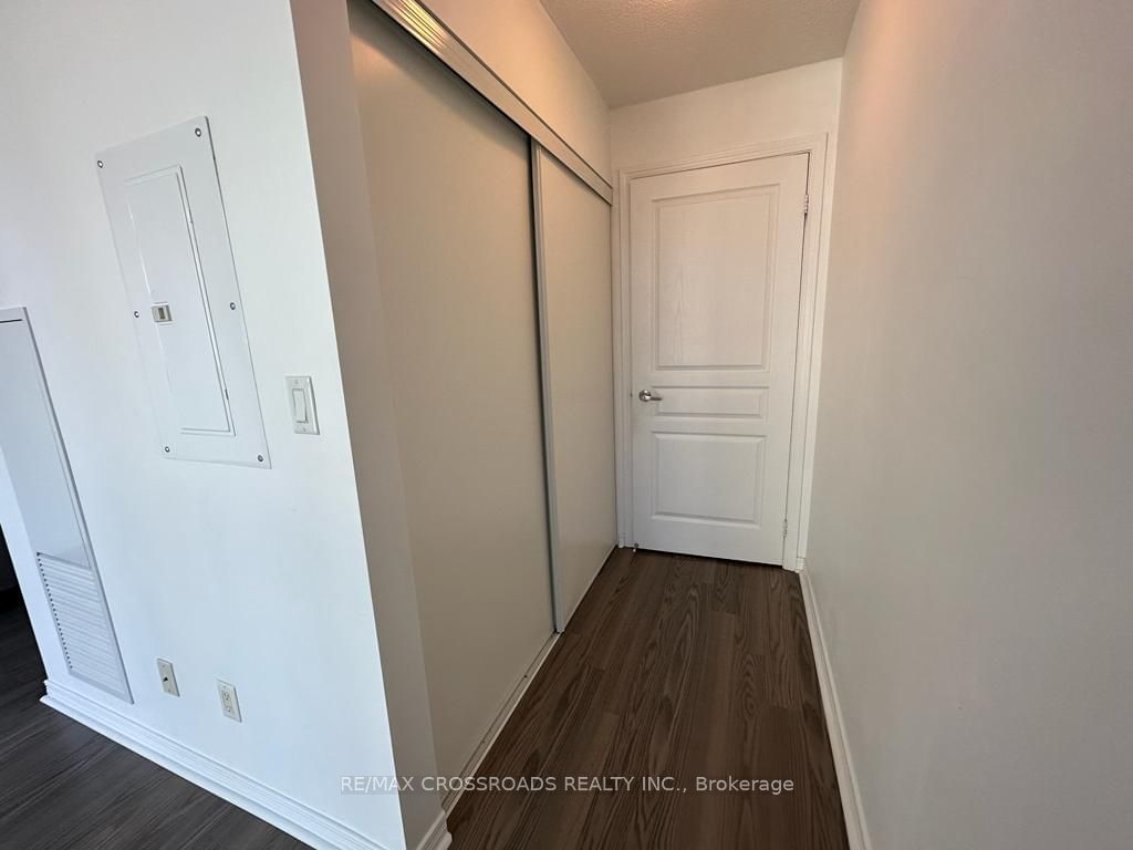 352 Front St W, unit 1011 for rent