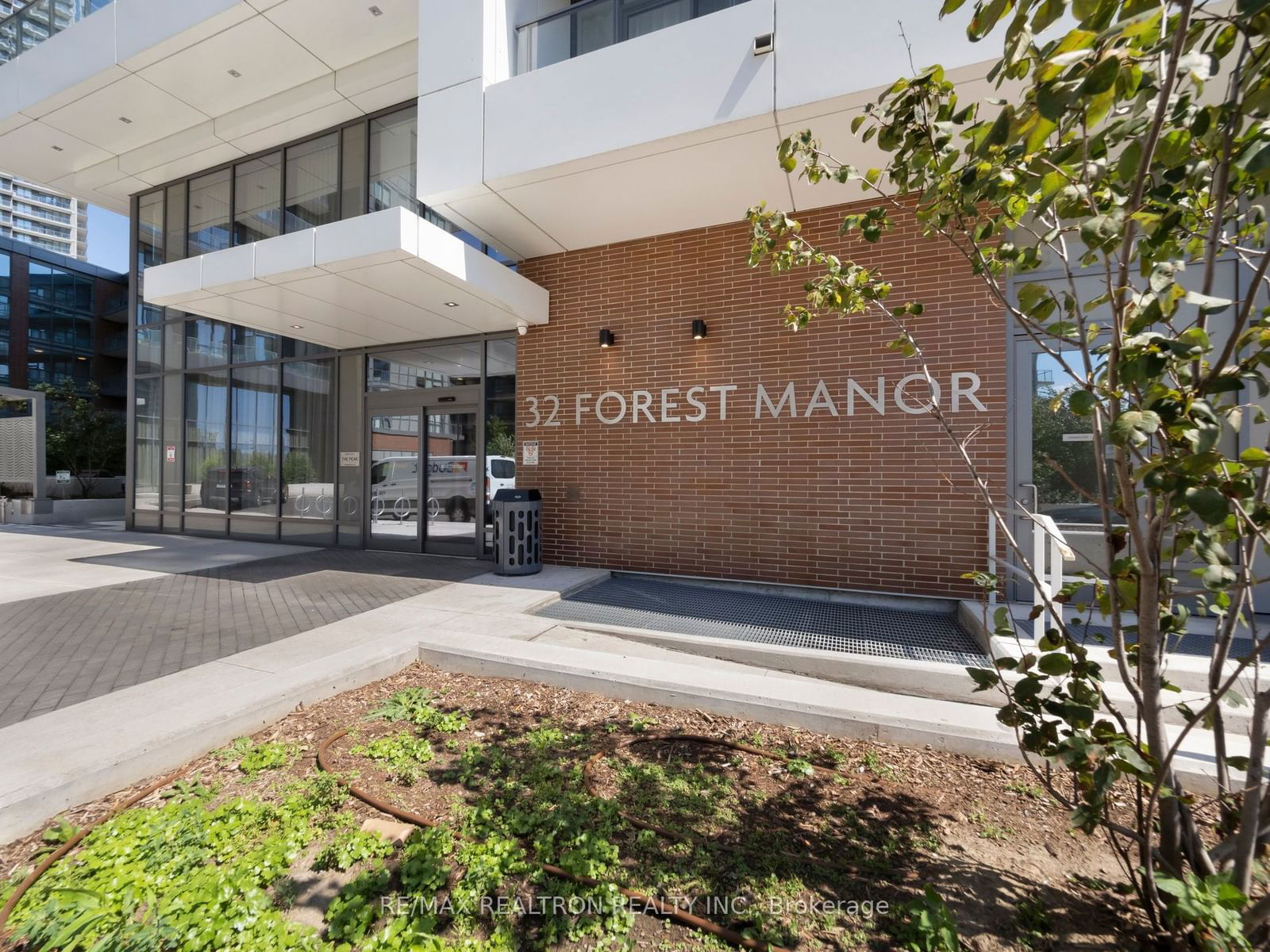 32 Forest Manor Rd, unit 1409 for rent