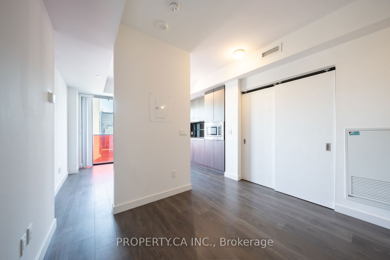 215 Queen St W, unit 1910 for rent