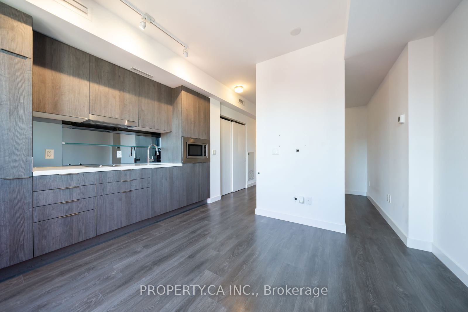 215 Queen St W, unit 1910 for rent