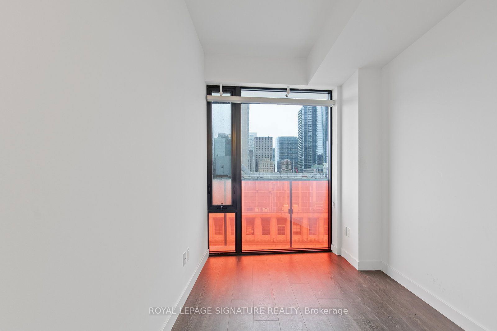 215 Queen St W, unit 1311 for rent