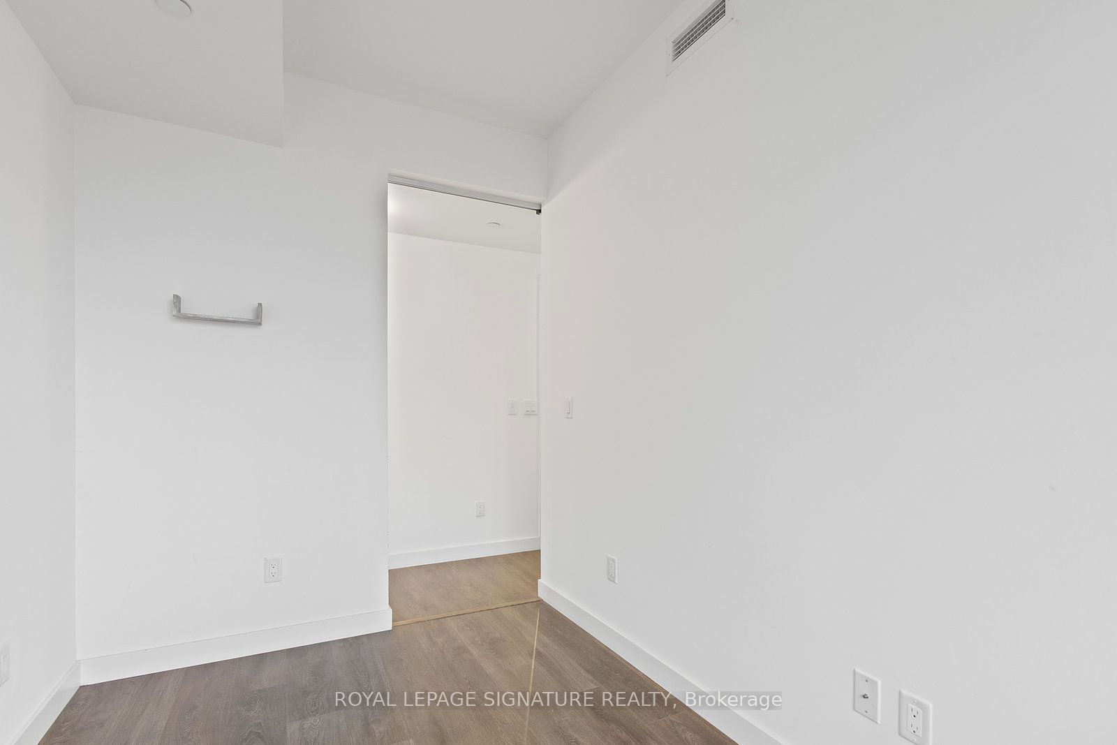 215 Queen St W, unit 1311 for rent