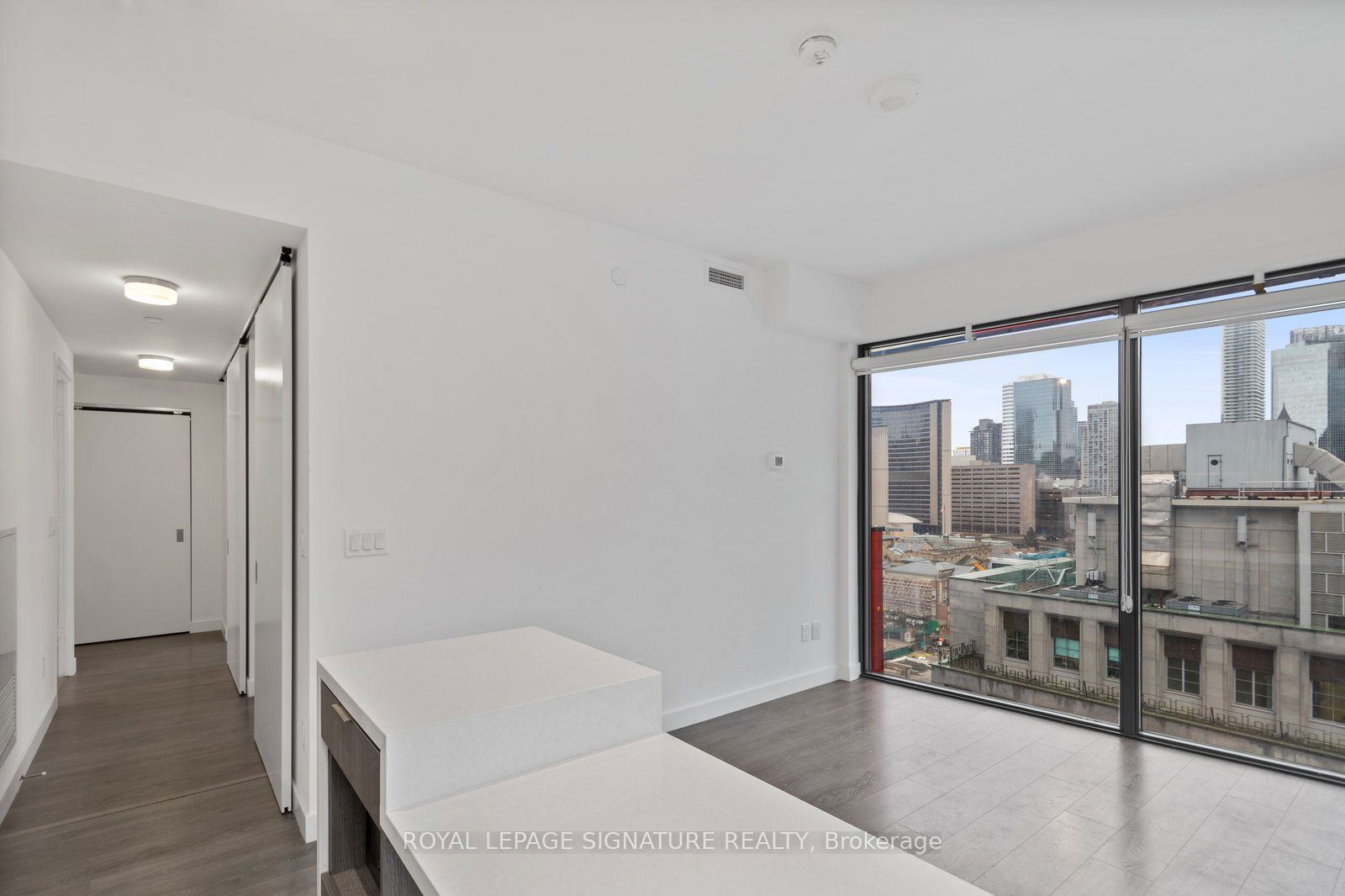 215 Queen St W, unit 1311 for rent