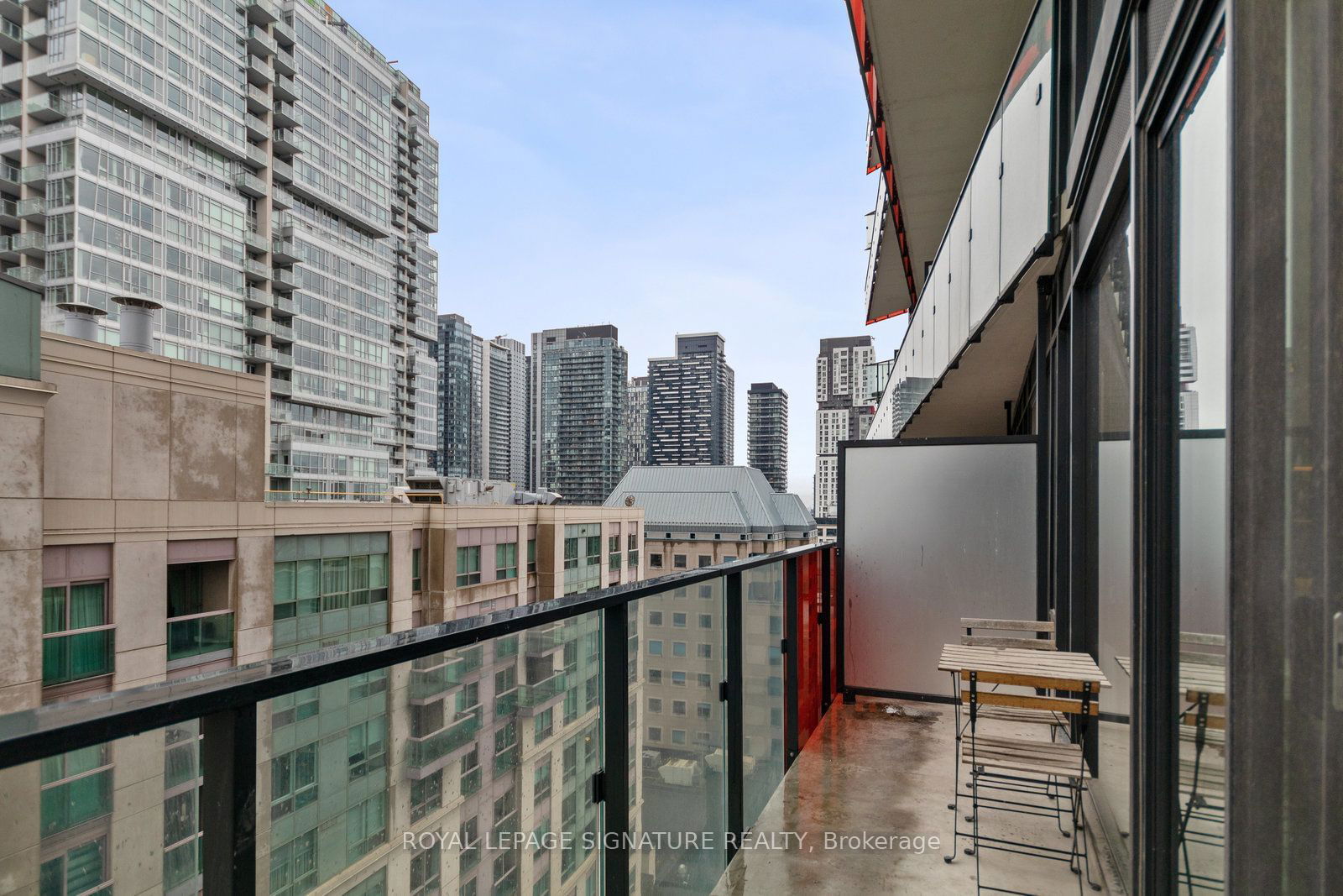 215 Queen St W, unit 1311 for rent