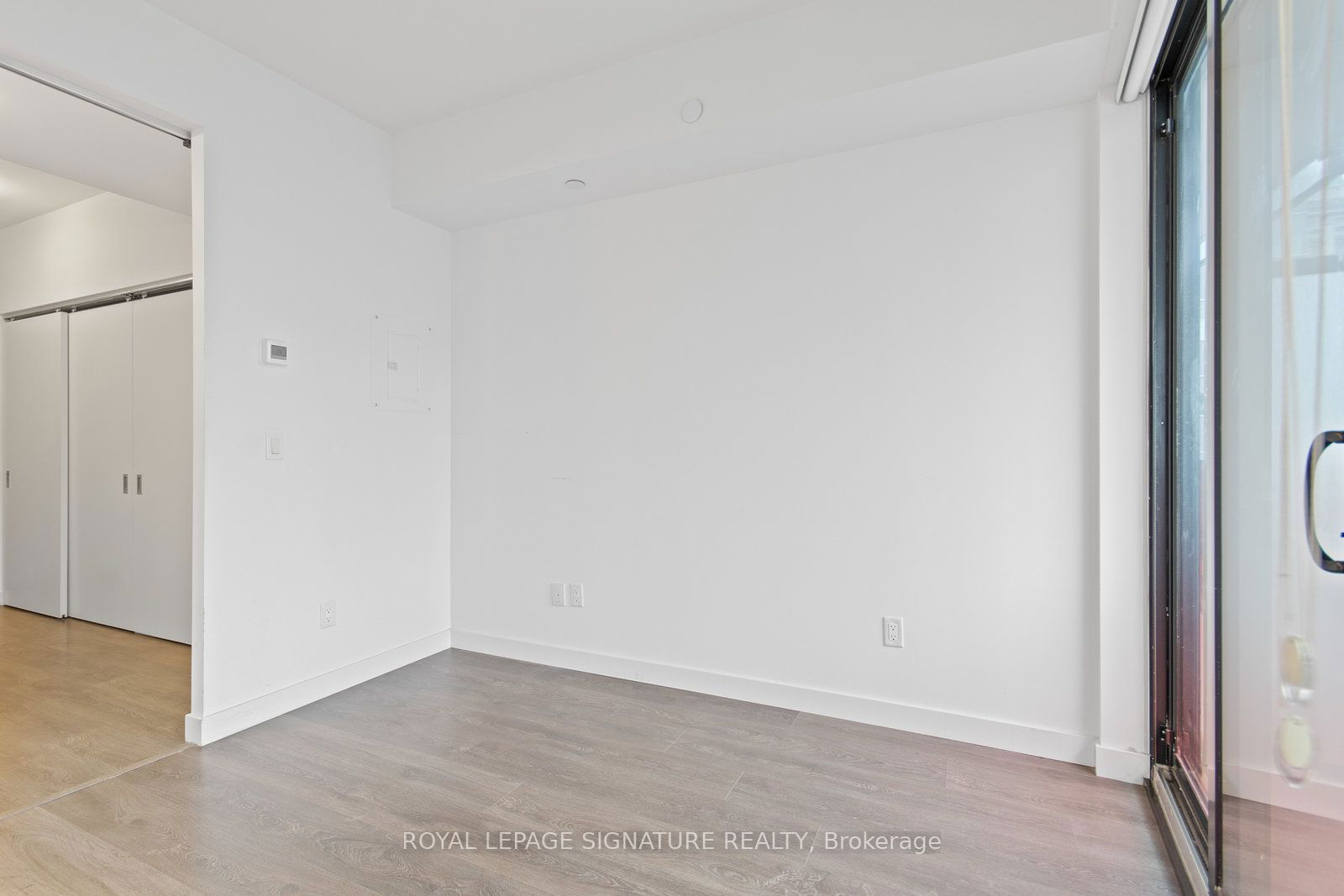 215 Queen St W, unit 1311 for rent