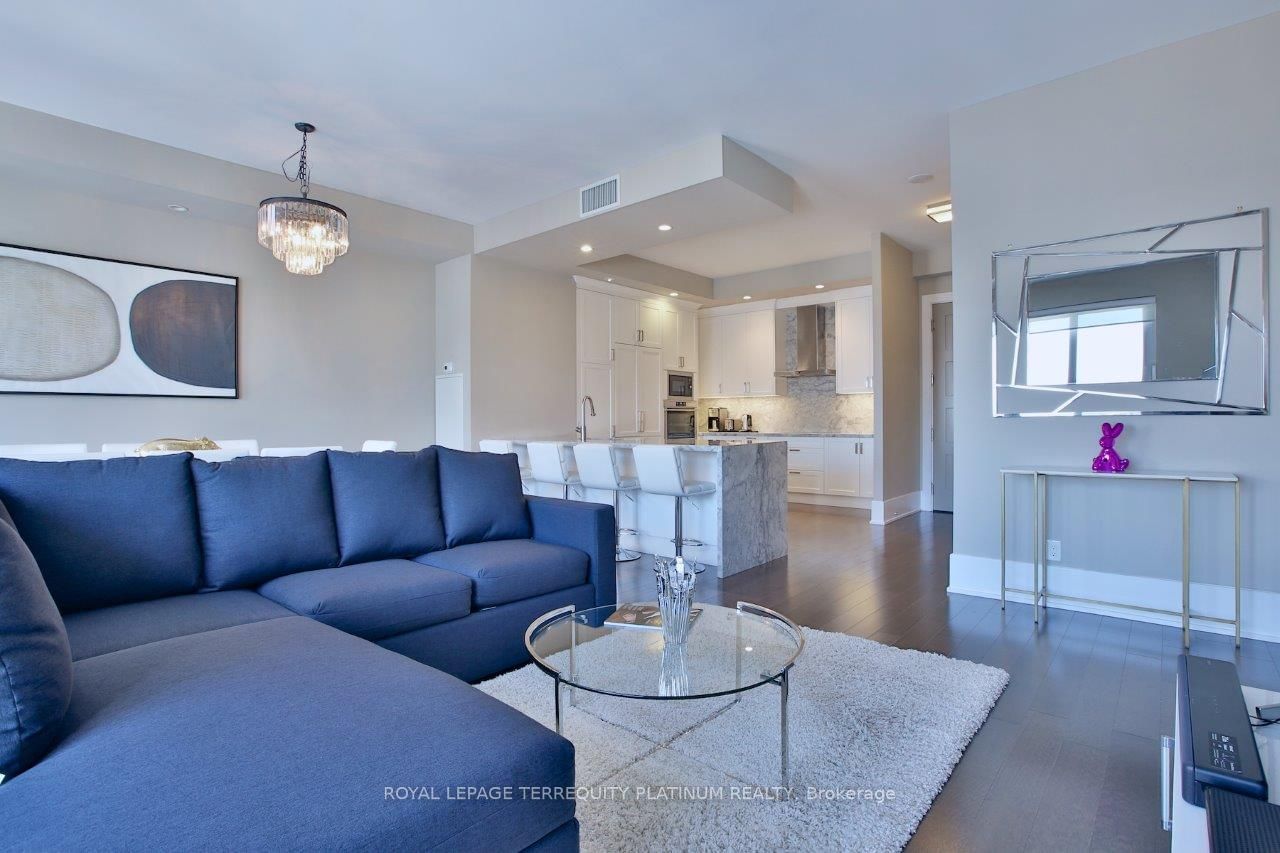 300 Front St W, unit 4802 for sale