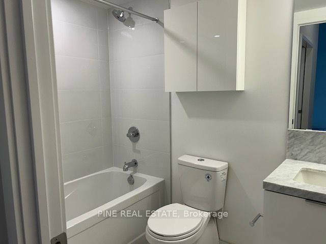 121 St Patrick St, unit 207 for rent