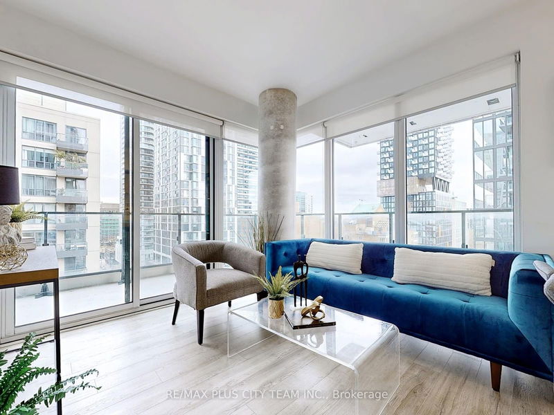 77 Shuter St, unit 1110 for sale