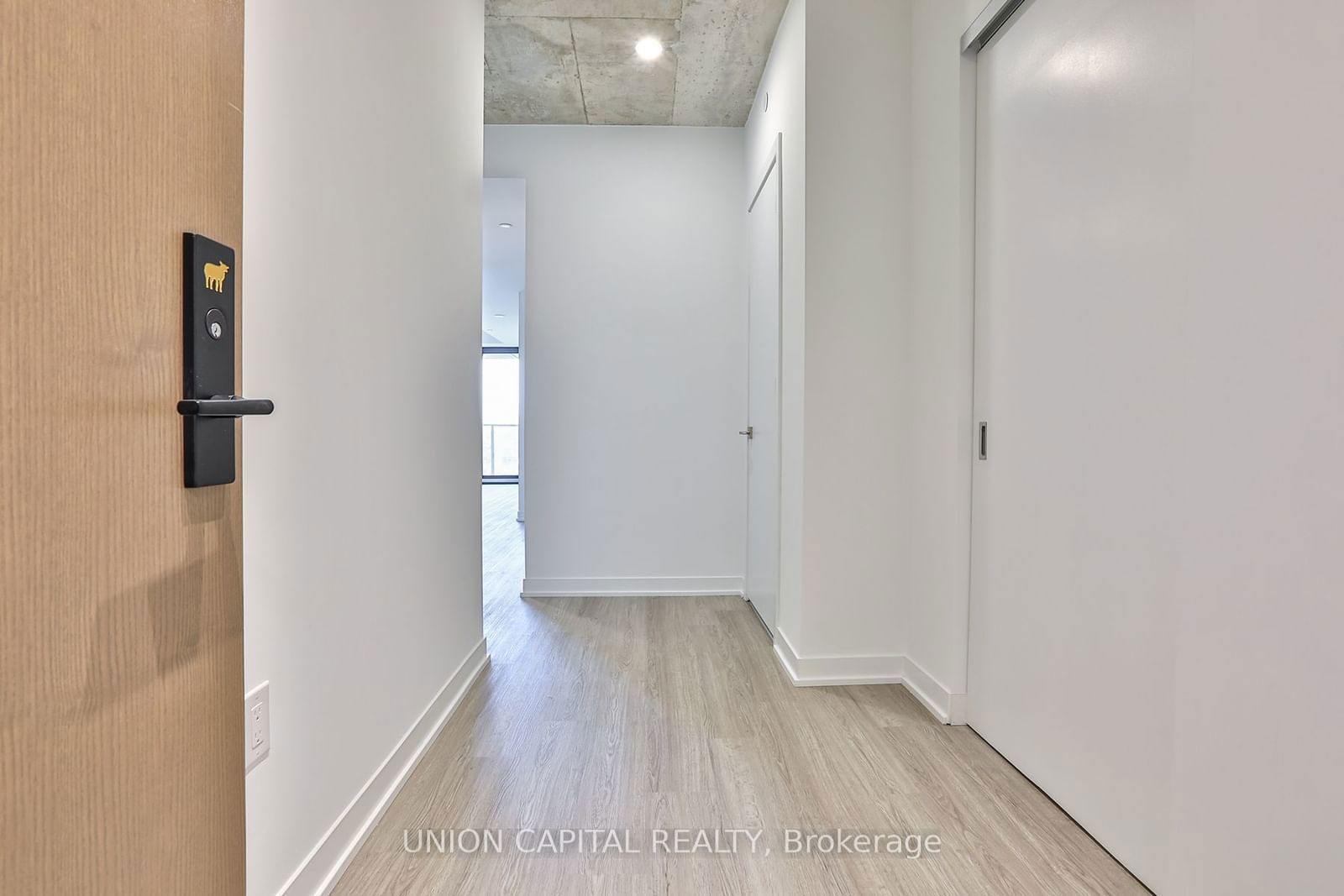 195 McCaul St, unit 1301 for rent