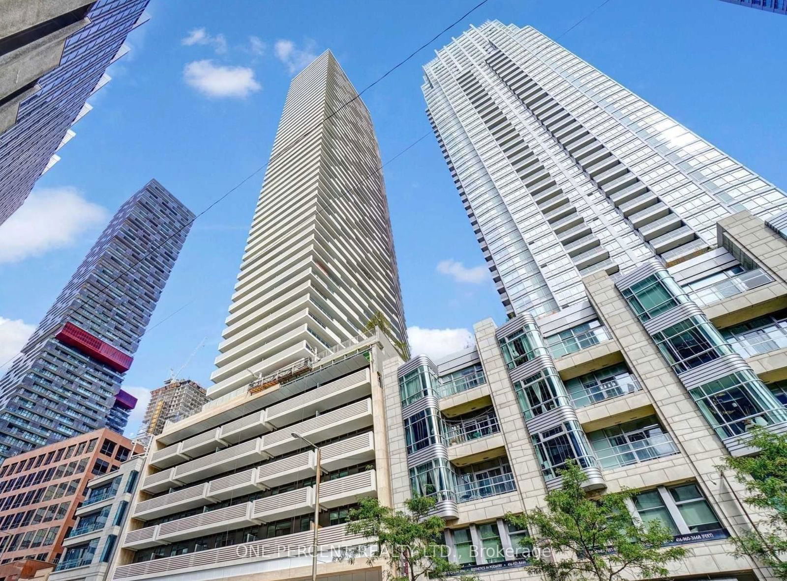 2221 Yonge St, unit 3711 for sale