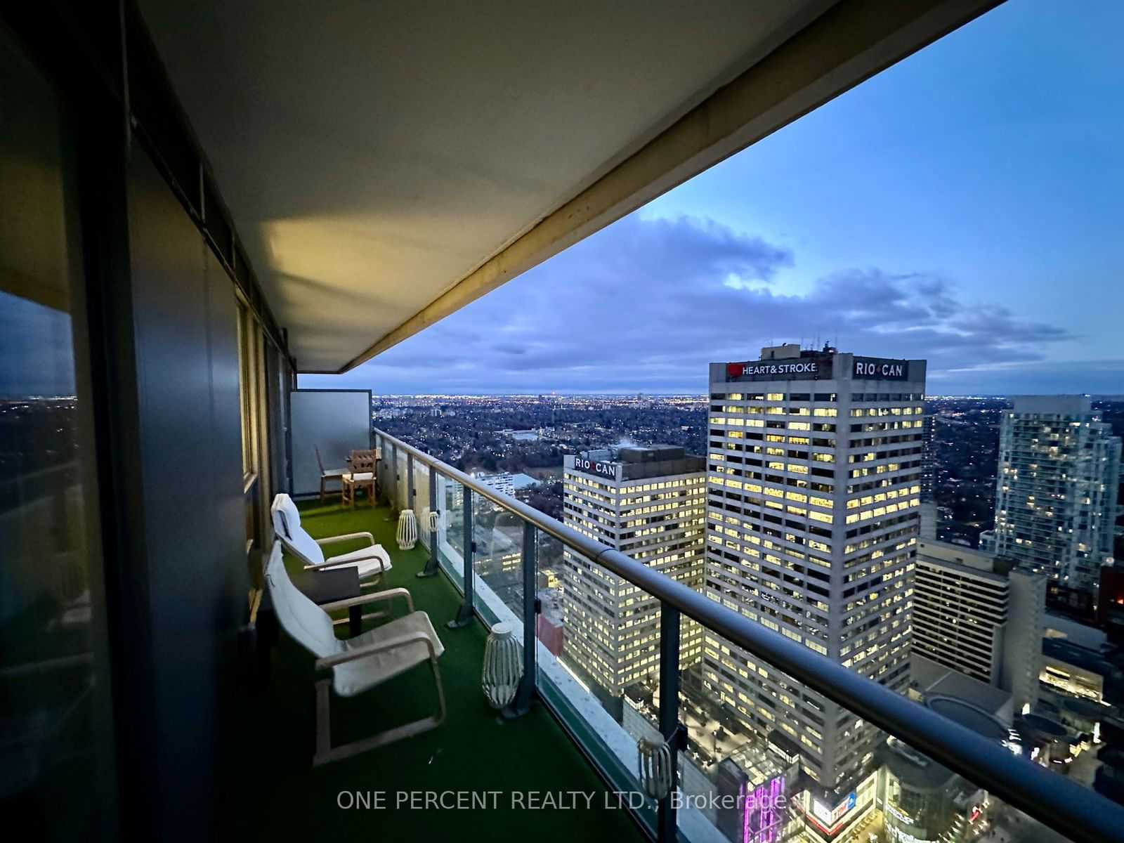 2221 Yonge St, unit 3711 for sale