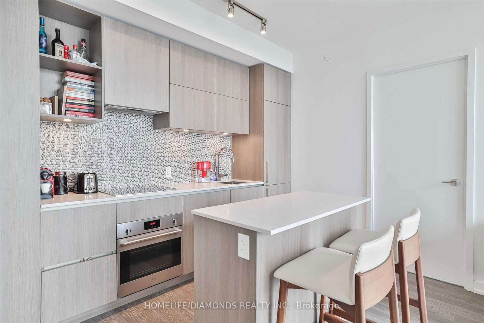 1 Yorkville Ave, unit 3302 for rent