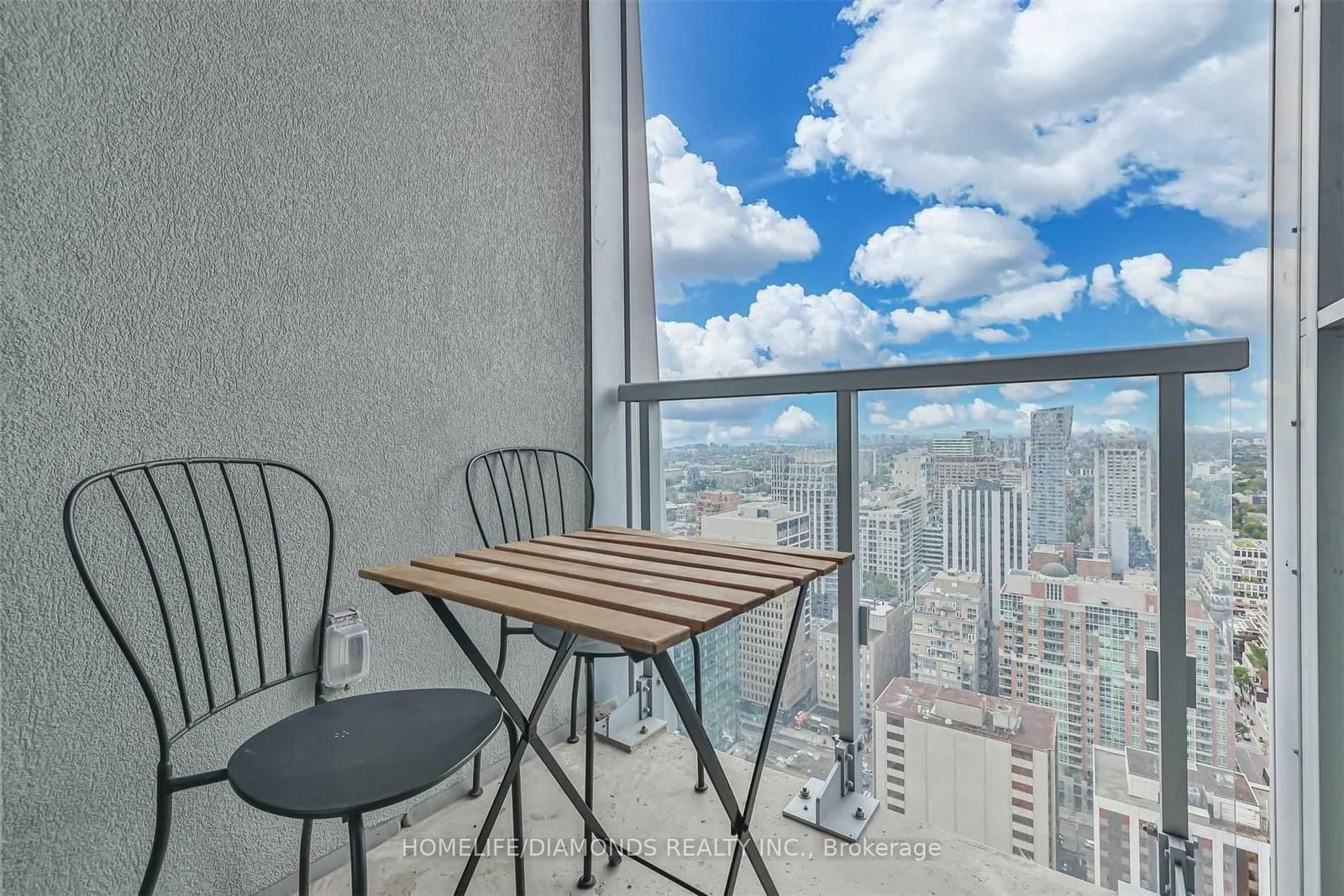 1 Yorkville Ave, unit 3302 for rent