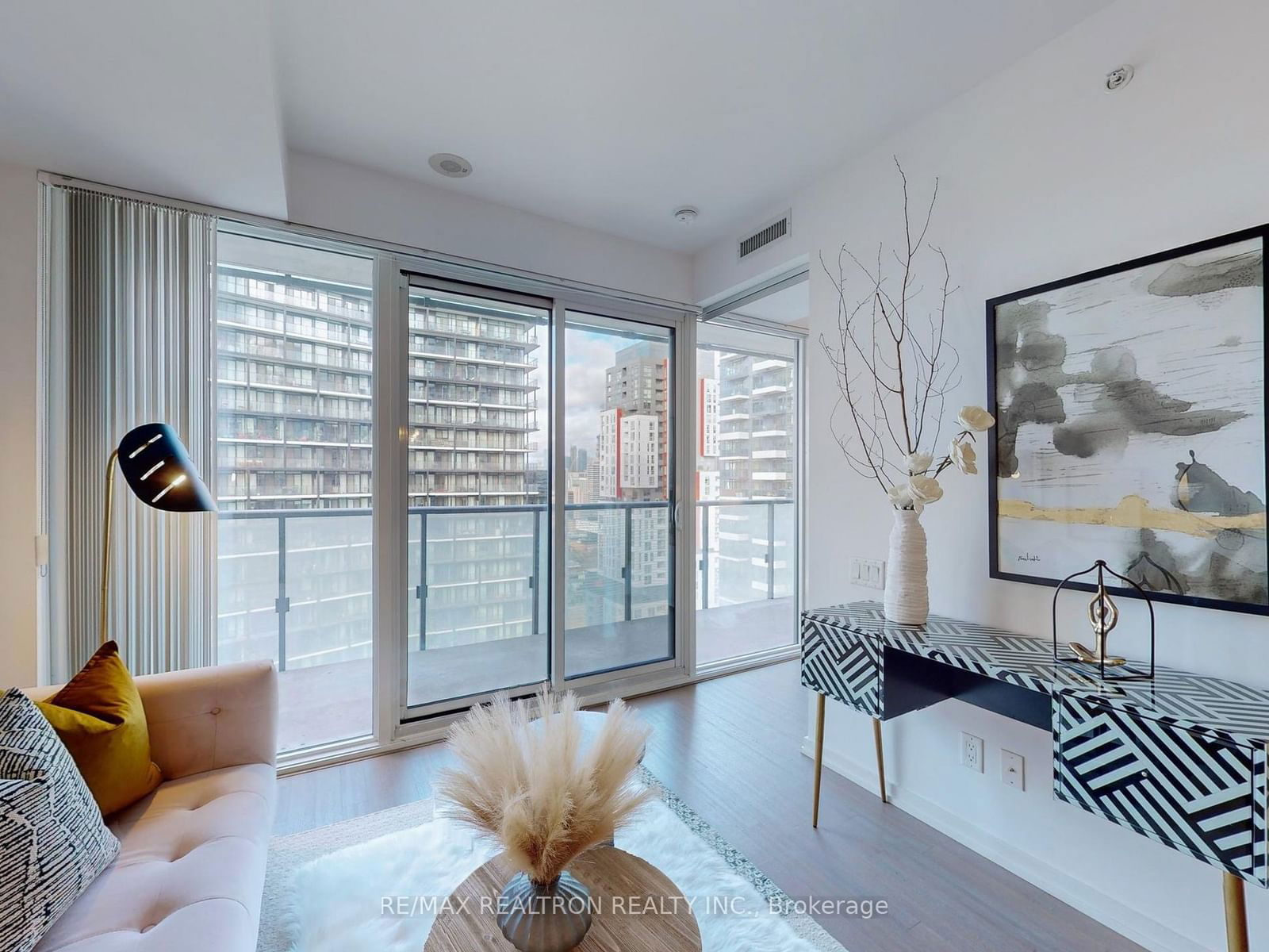 101 Peter St, unit 3001 for sale