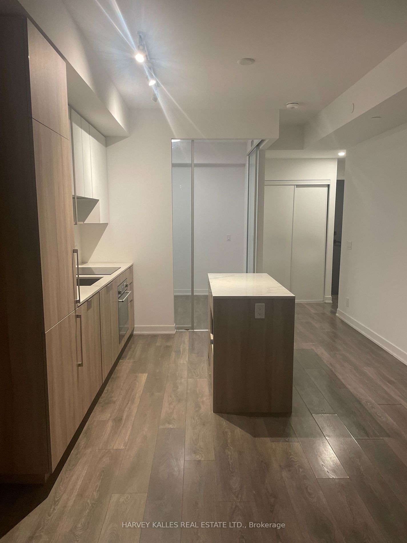 15 Holmes Ave, unit 1912 for rent