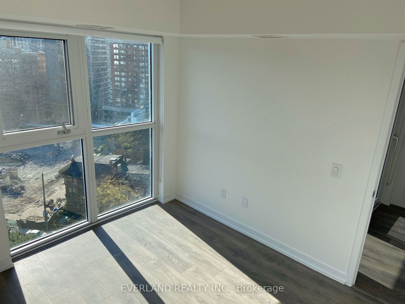 219 Dundas St E, unit 1605 for rent